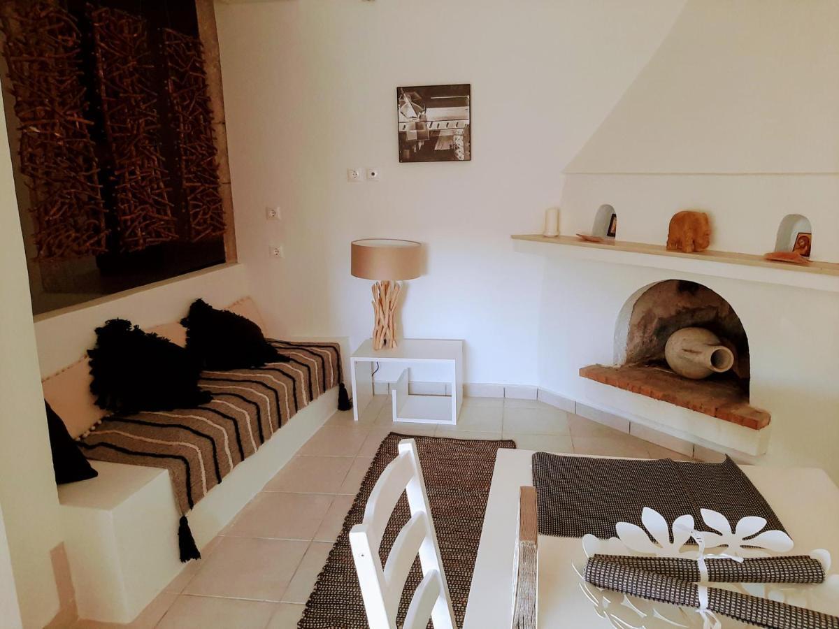 Villa Aspros - Traditionell, Ruhig Und Strandnah Liapades Ngoại thất bức ảnh